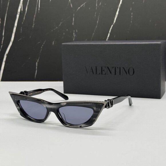 NEW V-GOLDCUT VLS-113B VALENTINO SUNGLASSES BLACK CAT EYE EYEWEAR VALENTINO - Picture 1 of 13